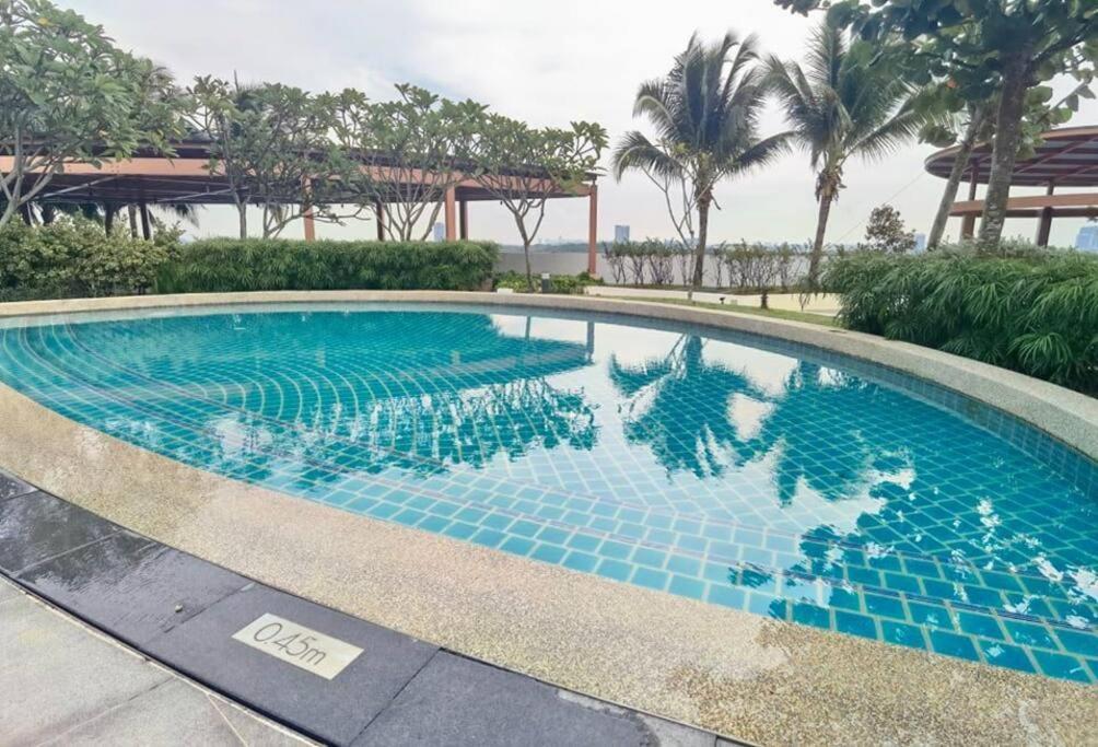 1314 Almas Forever 100mbps Netflix!! By Apartment Nusajaya (Iskandar Puteri)