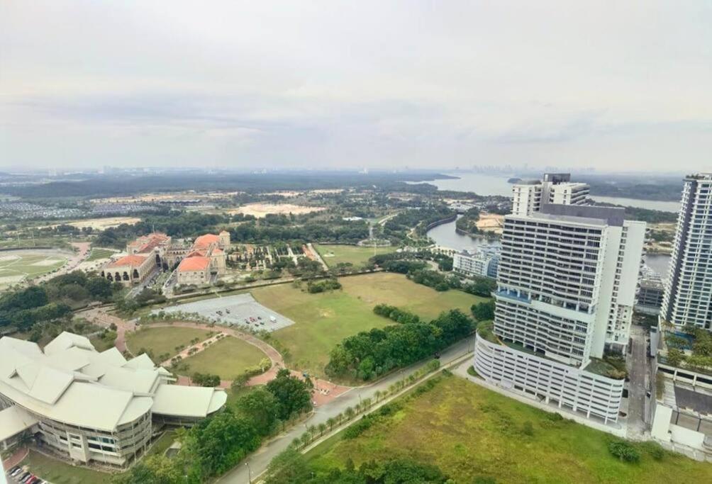 1314 Almas Forever 100mbps Netflix!! By Pangsapuri Nusajaya (Iskandar Puteri)